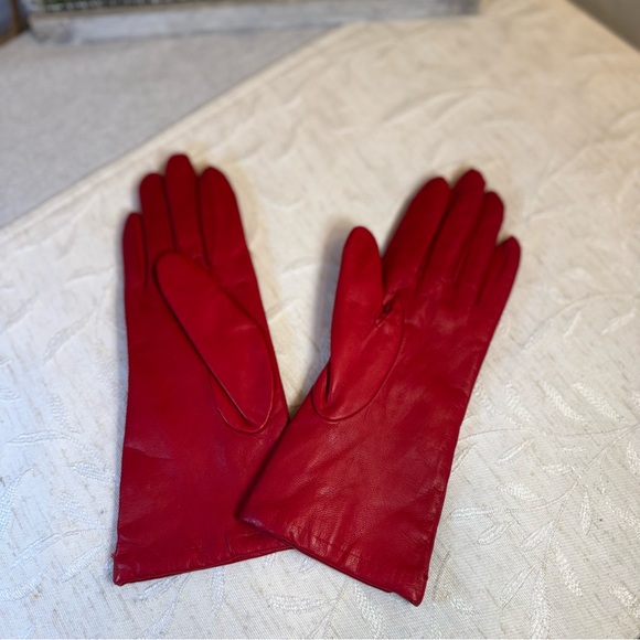 Fownes Genuine Leather Red Gloves Women's Size 7 WPL 9522. Cashmere Lining. - Picture 3 of 5